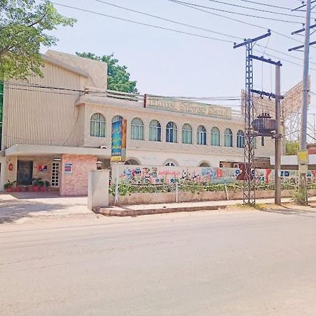 Hotel Silver Sand Multan Buitenkant foto