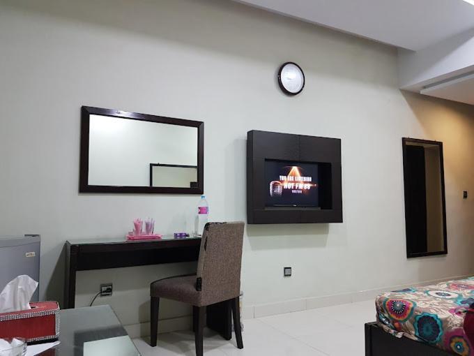 Hotel Silver Sand Multan Buitenkant foto
