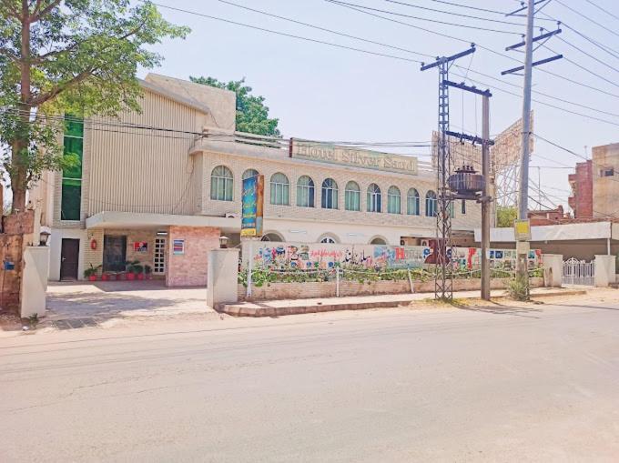 Hotel Silver Sand Multan Buitenkant foto