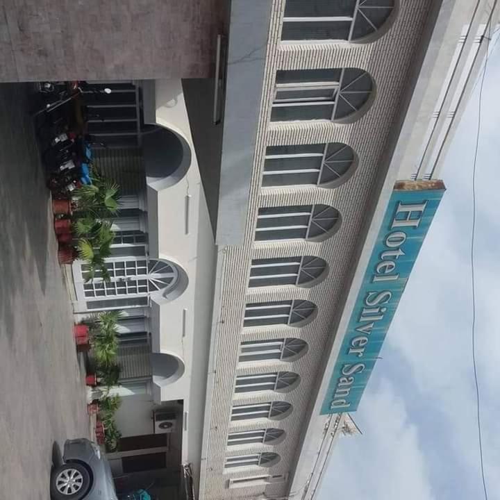 Hotel Silver Sand Multan Buitenkant foto
