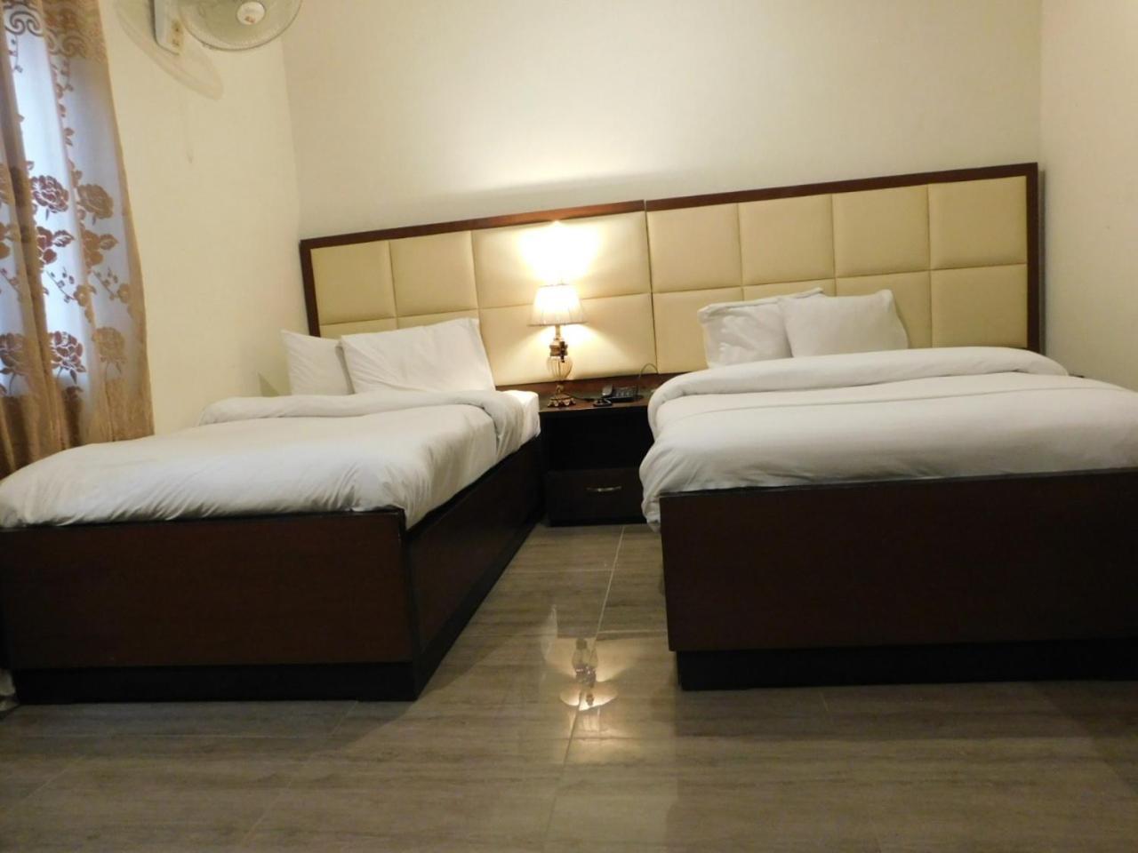 Hotel Silver Sand Multan Buitenkant foto