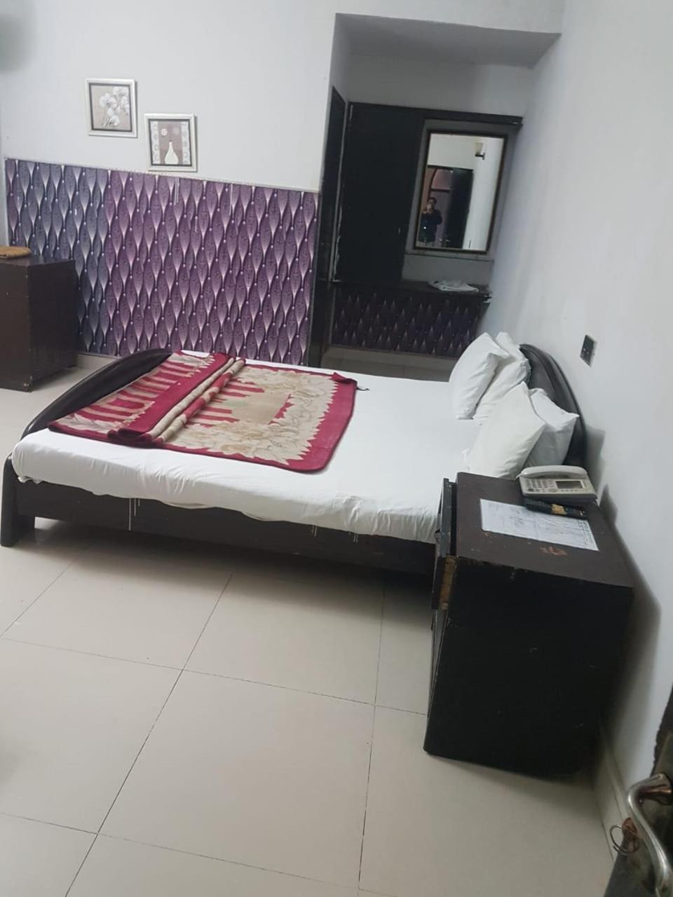 Hotel Silver Sand Multan Buitenkant foto